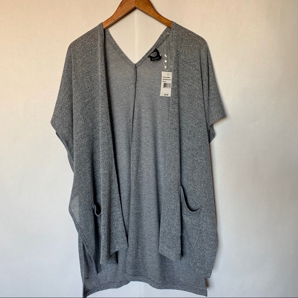 NWT Bobeau buttoned cardigan